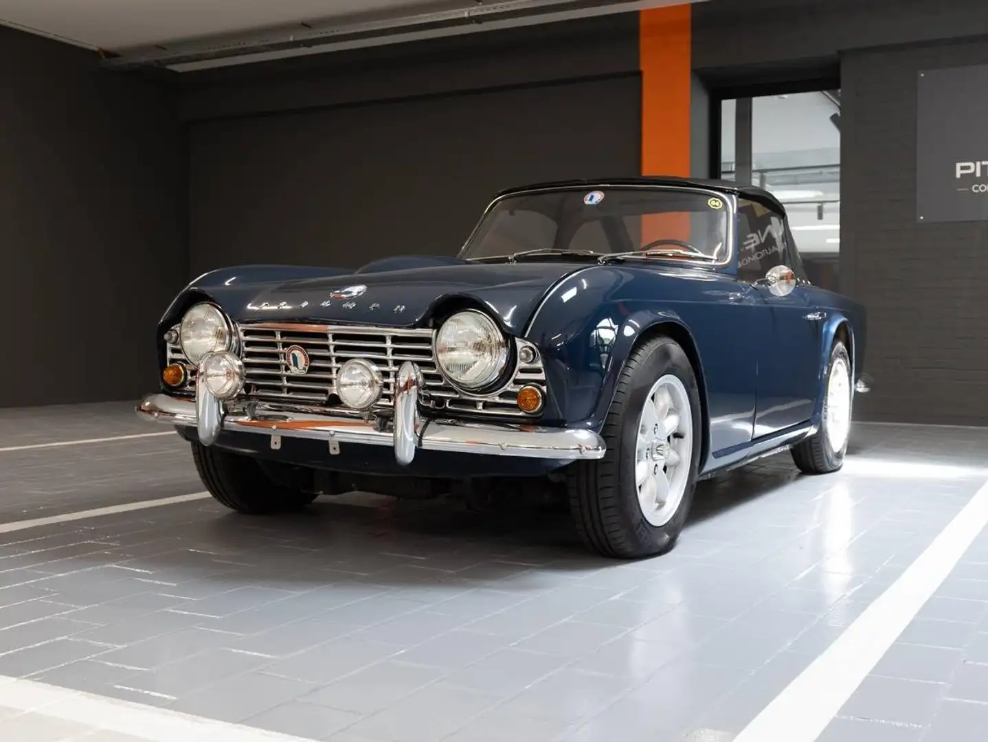 Triumph TR4 Blau - 1
