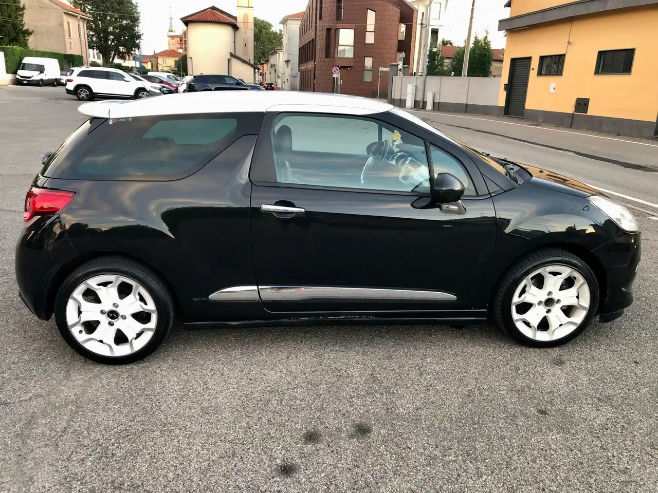 2011 Citroen DS3 DS3 1.6 turbo thp Just Black 155cv, photograph 4