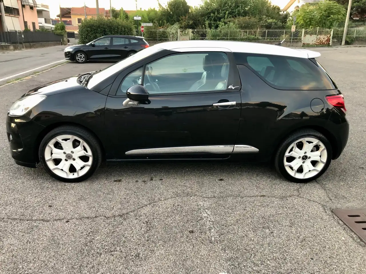 2011 Citroen DS3 DS3 1.6 turbo thp Just Black 155cv, photograph 5