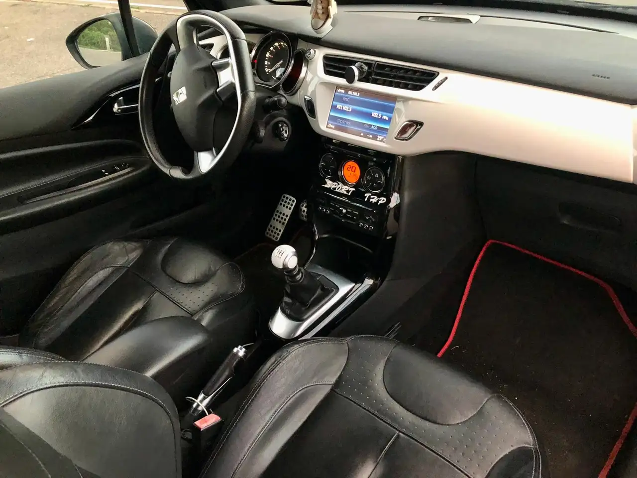 2011 Citroen DS3 DS3 1.6 turbo thp Just Black 155cv, photograph 12