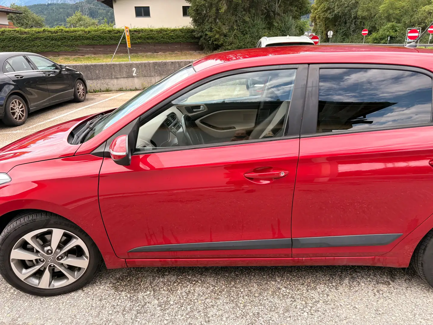 Hyundai i20 i20 1,4 CRDi Comfort Comfort Rot - 2