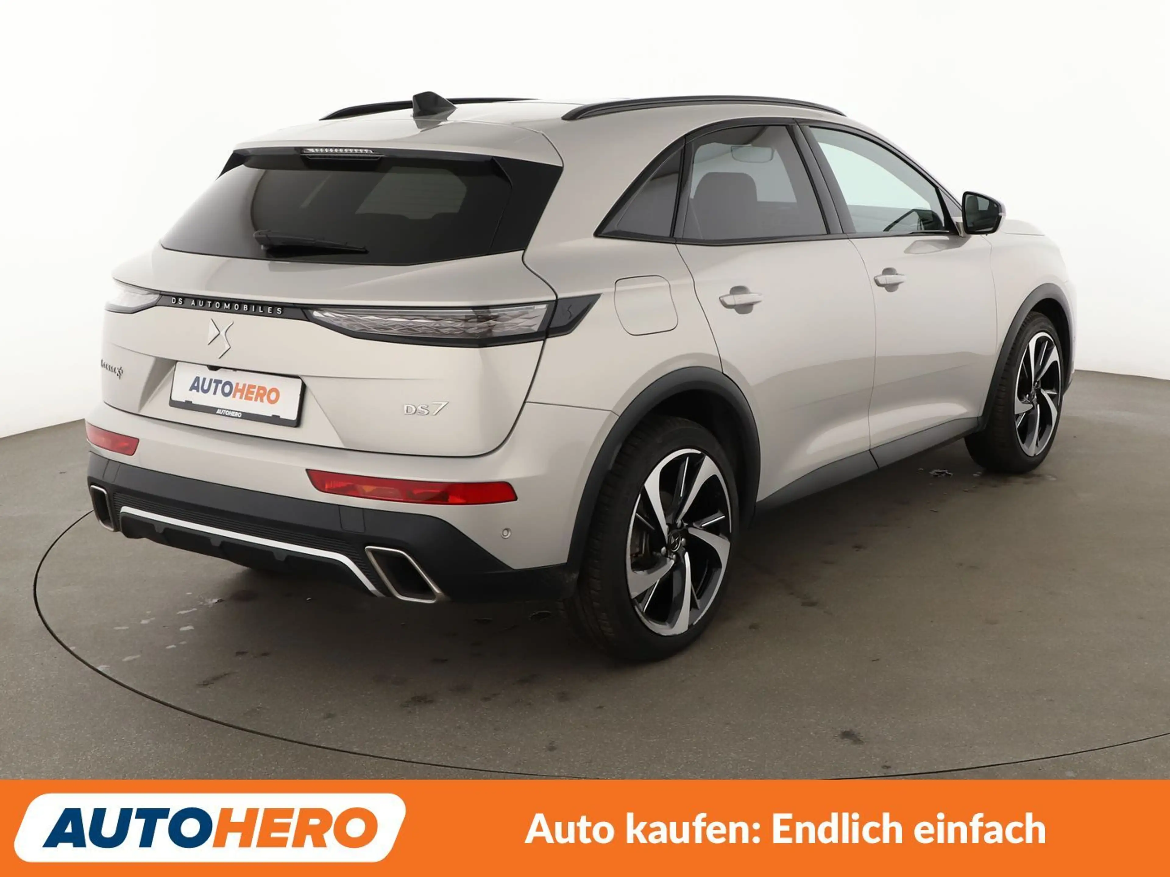 DS Automobiles DS 7 1.6 E-Tense Hybrid 4x4 Opera Aut.*NAVI*LED* — photo 6