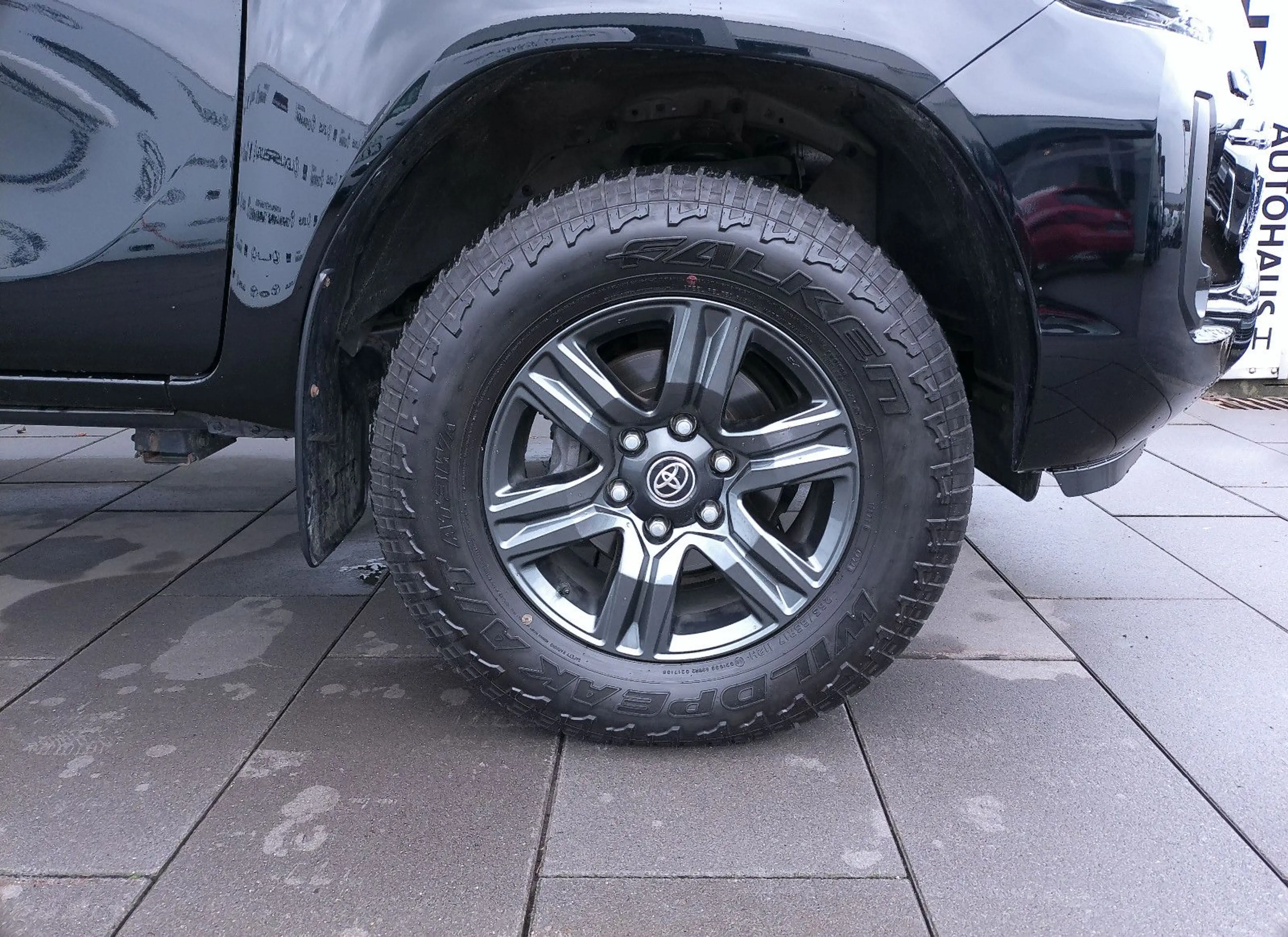 Toyota Hilux Double Cab Comfort 4x4*AHK*A/T Bereifung* — photo 6
