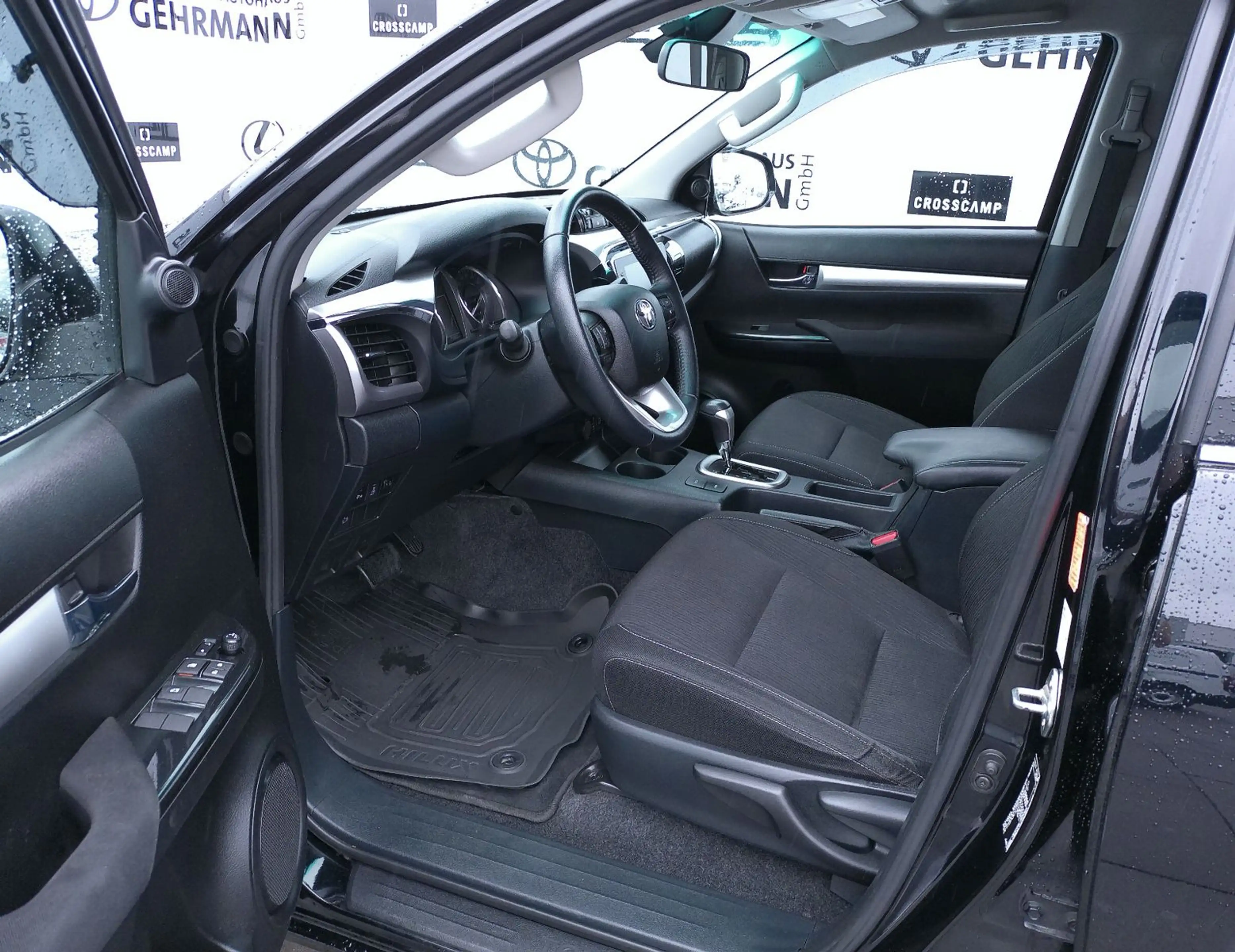 Toyota Hilux Double Cab Comfort 4x4*AHK*A/T Bereifung* — photo 9