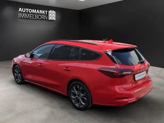 Ford Focus view 5