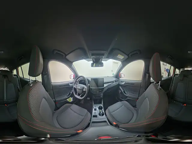 Ford Focus view 13