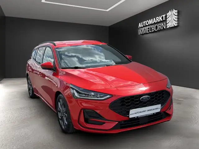 Ford Focus view 2
