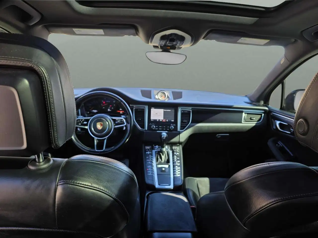 Porsche Macan снимка Porsche Macan