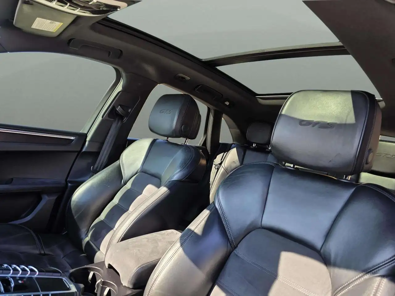Porsche Macan снимка Porsche Macan