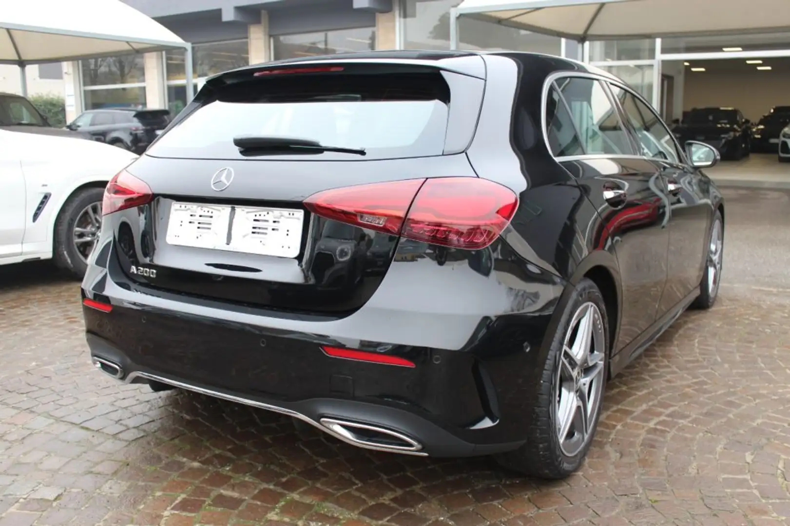 Mercedes-Benz A 200 Automatic AMG Line Advanced Plus Noir - 2