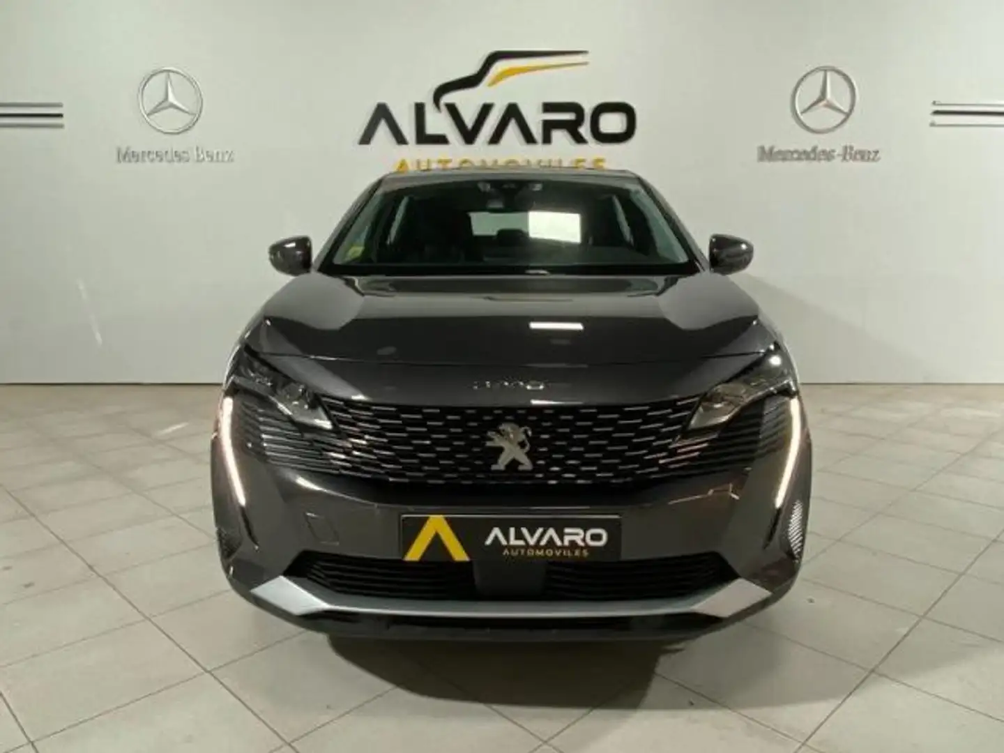 Peugeot 3008 Active Pack BlueHDi 130 S&S Gris - 2