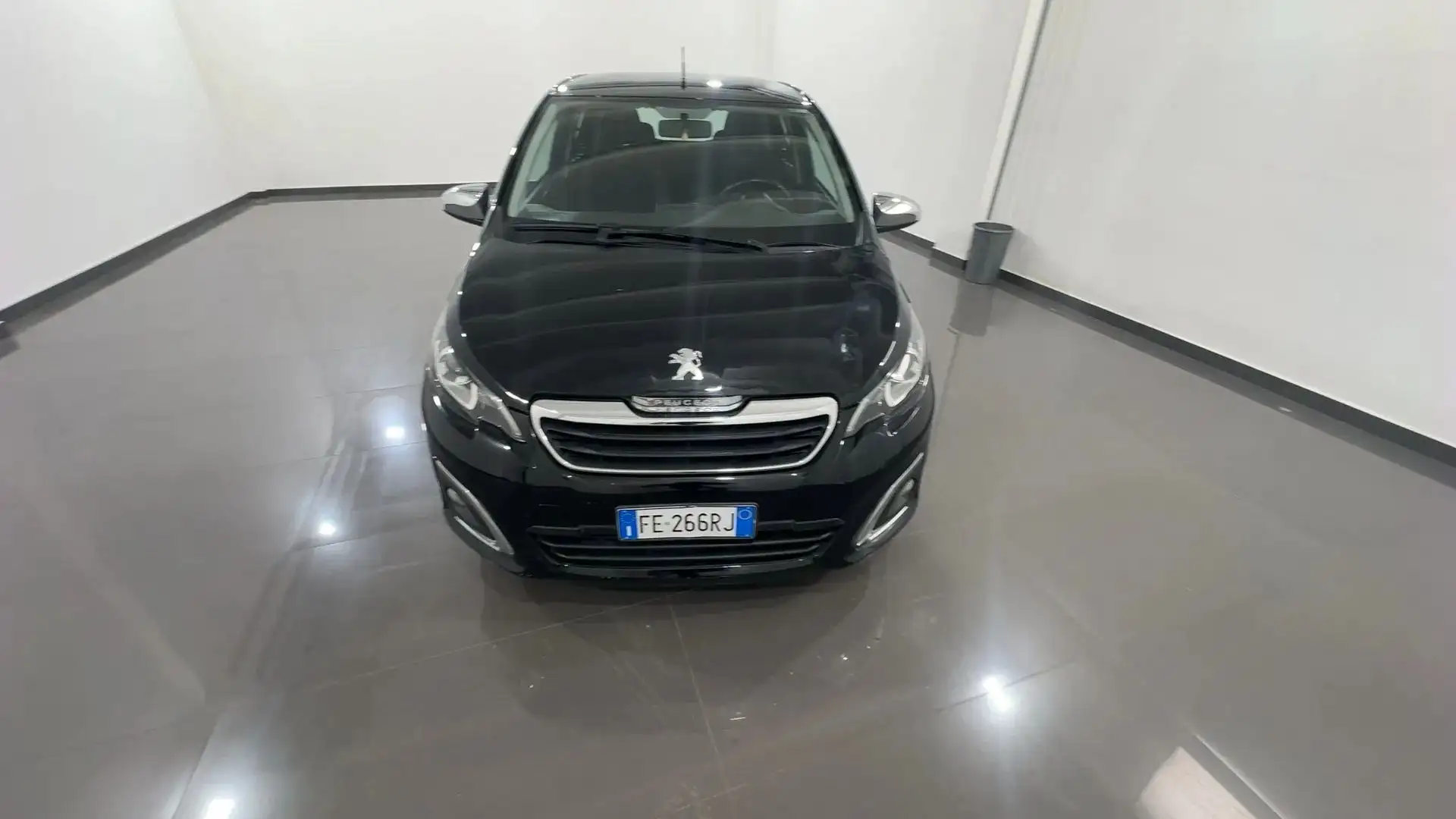 Peugeot 108 108 5P 1.0 VTI Allure E6 69CV Nero - 2