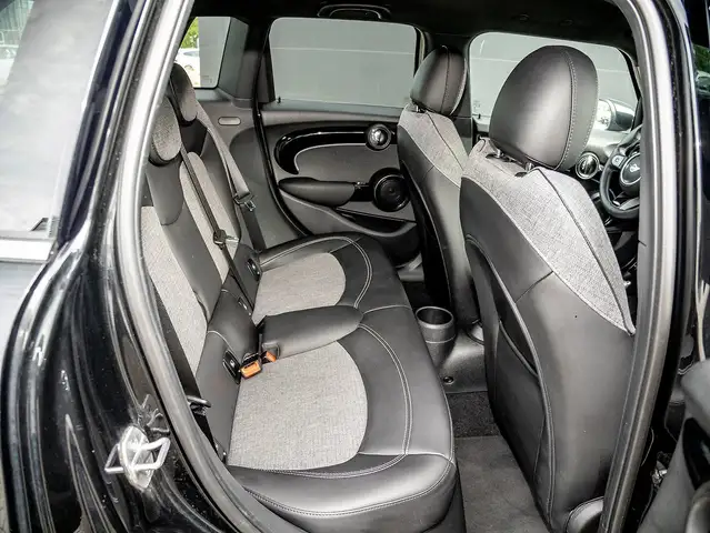 Mini Cooper Cooper view 15