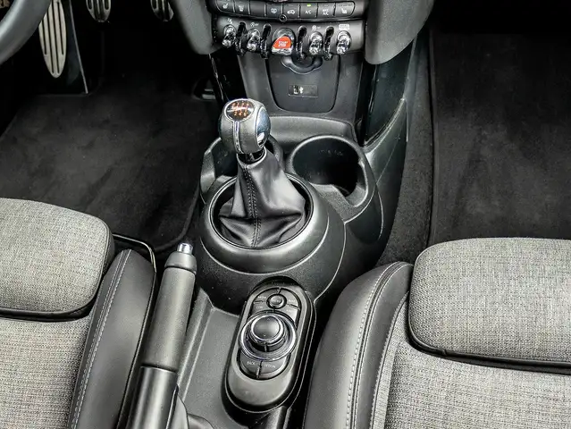 Mini Cooper Cooper view 8