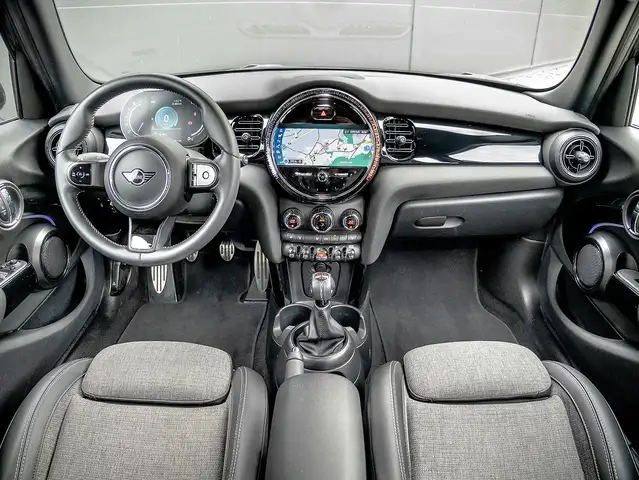Mini Cooper Cooper view 5