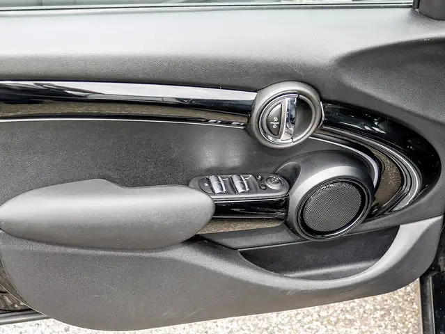 Mini Cooper Cooper view 14