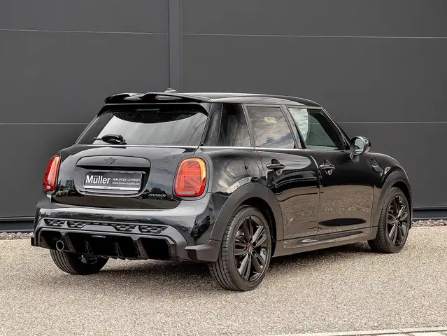 Mini Cooper Cooper view 2