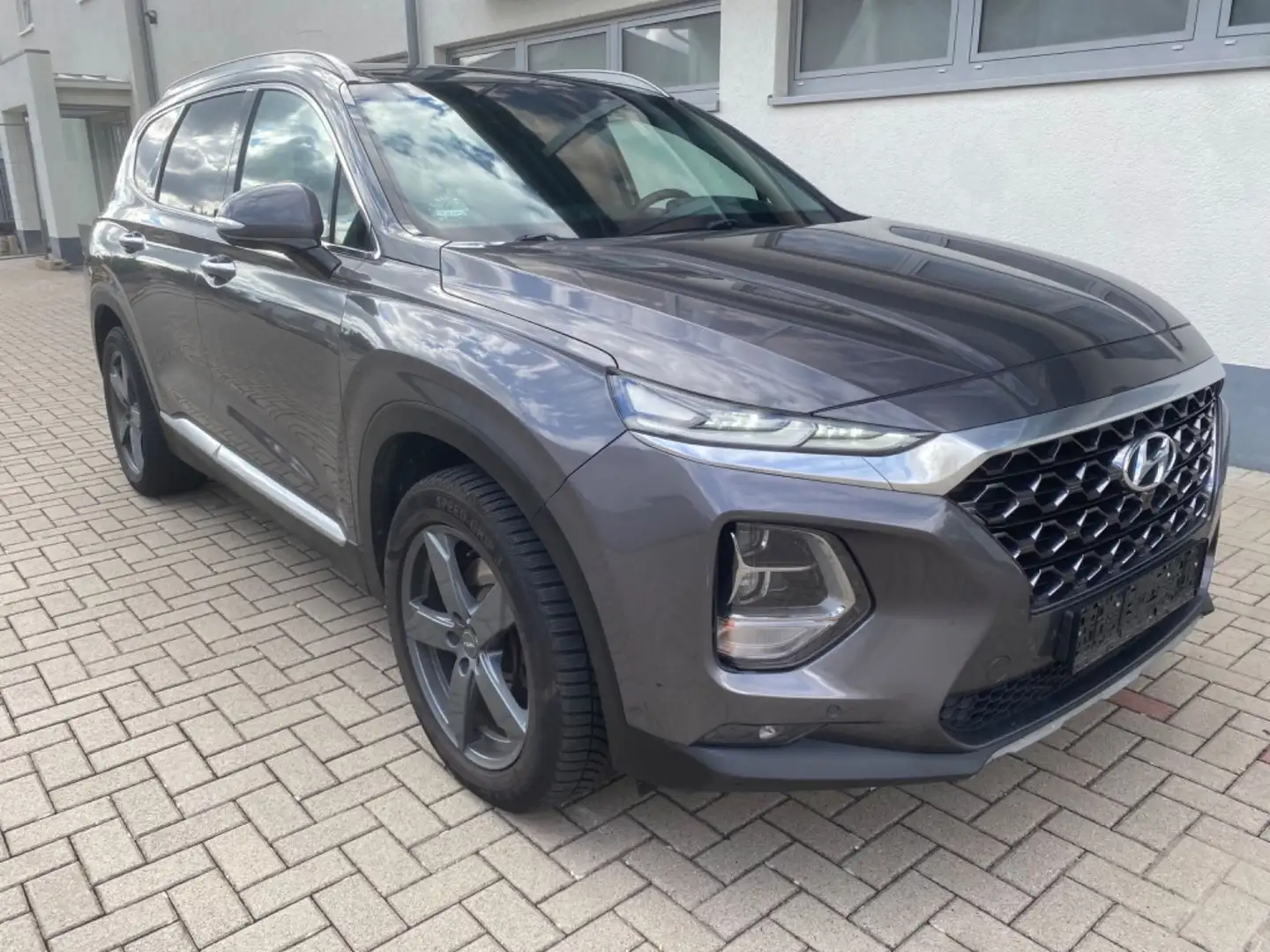 Hyundai SANTA FE Premium 4WD. Navi, Kamera, Panorama. Grau - 2
