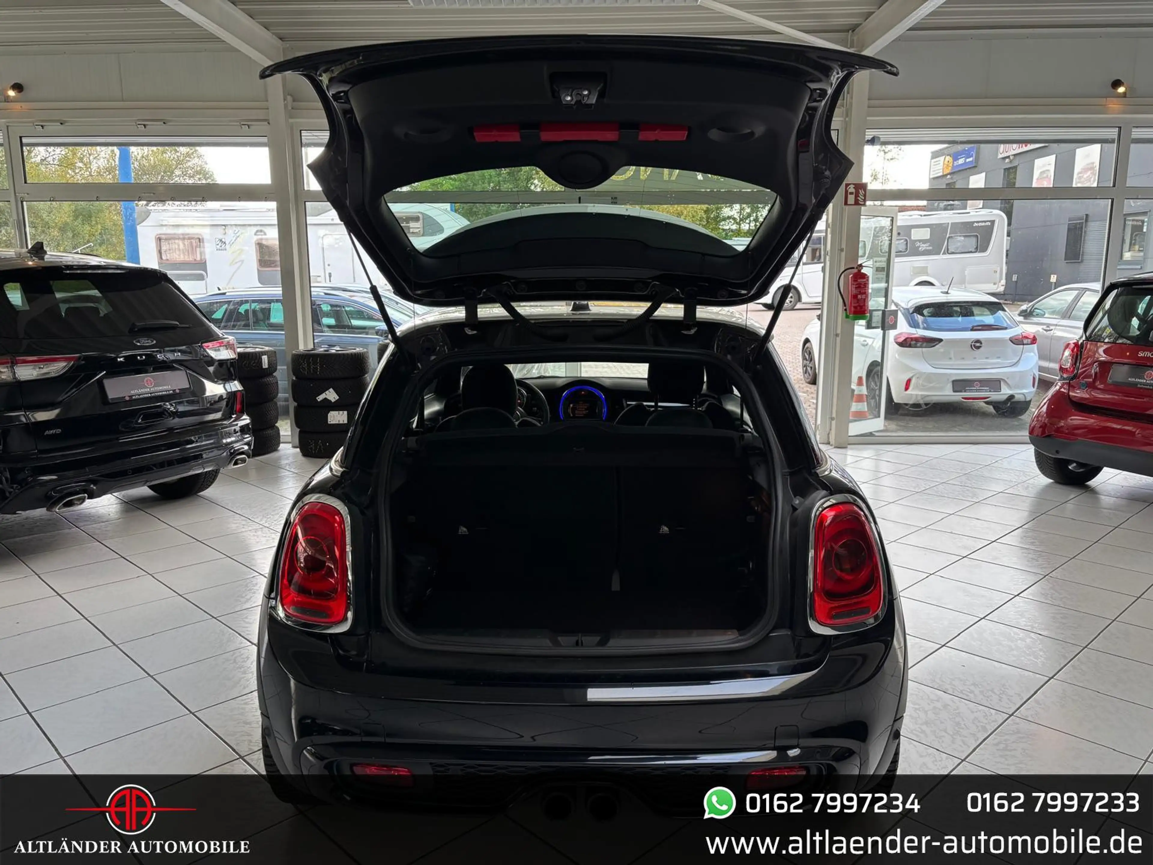 MINI Cooper S *LED*PANO*DCC*SHZ* — photo 7