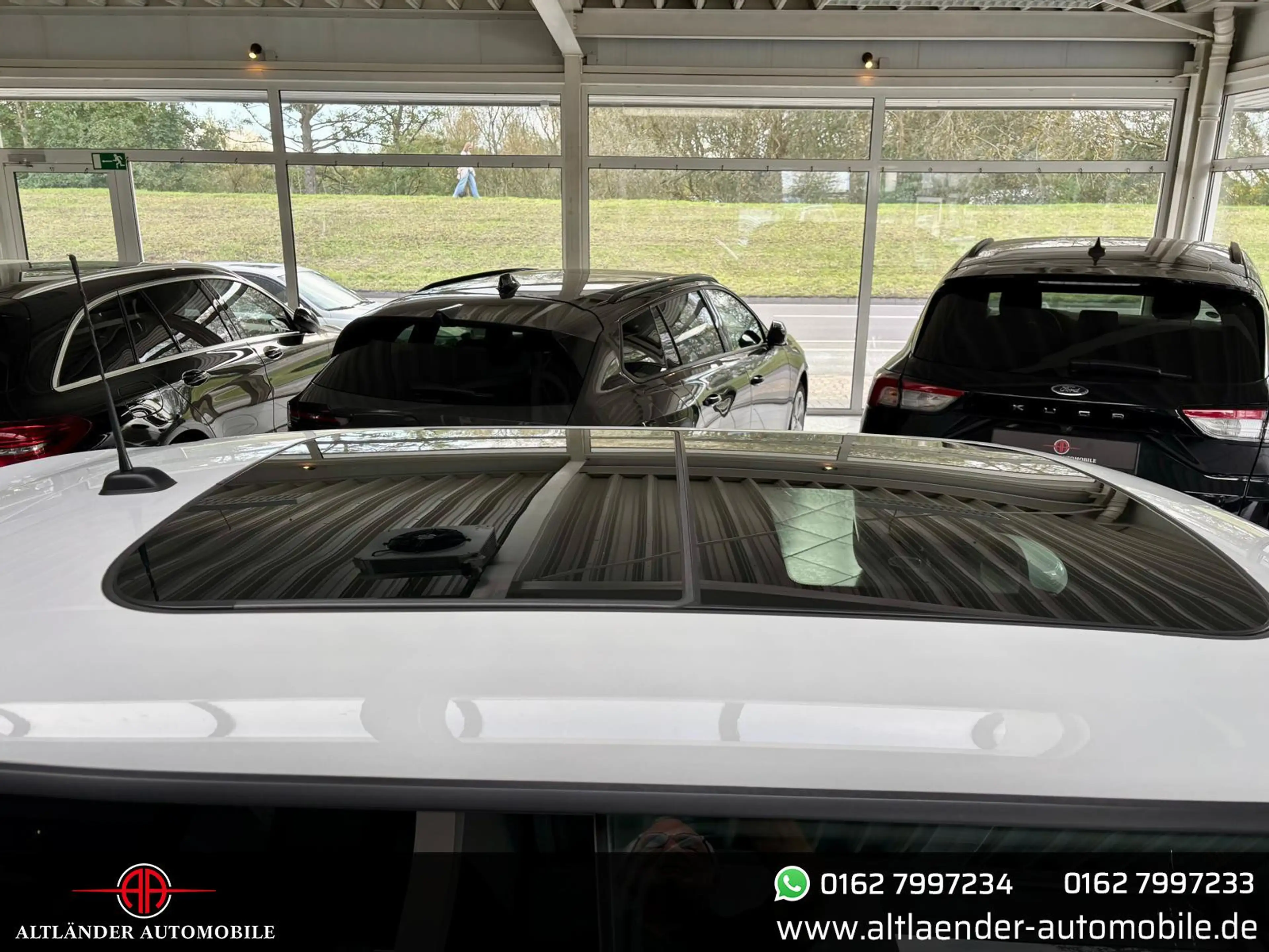MINI Cooper S *LED*PANO*DCC*SHZ* — photo 10