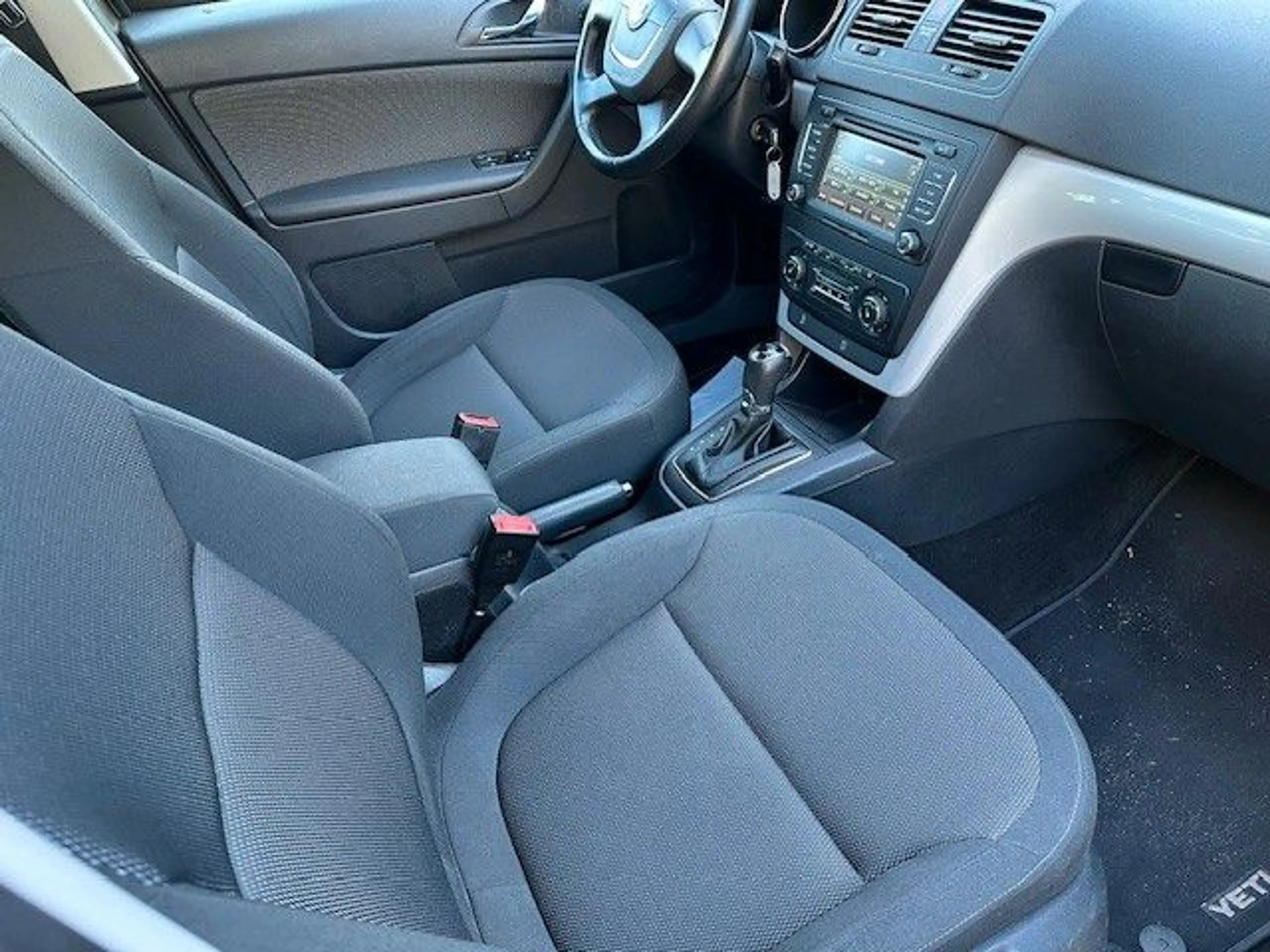 Skoda Yeti Ambition Plus Edition/Automatik/Sitzhzg/PDC — photo 15