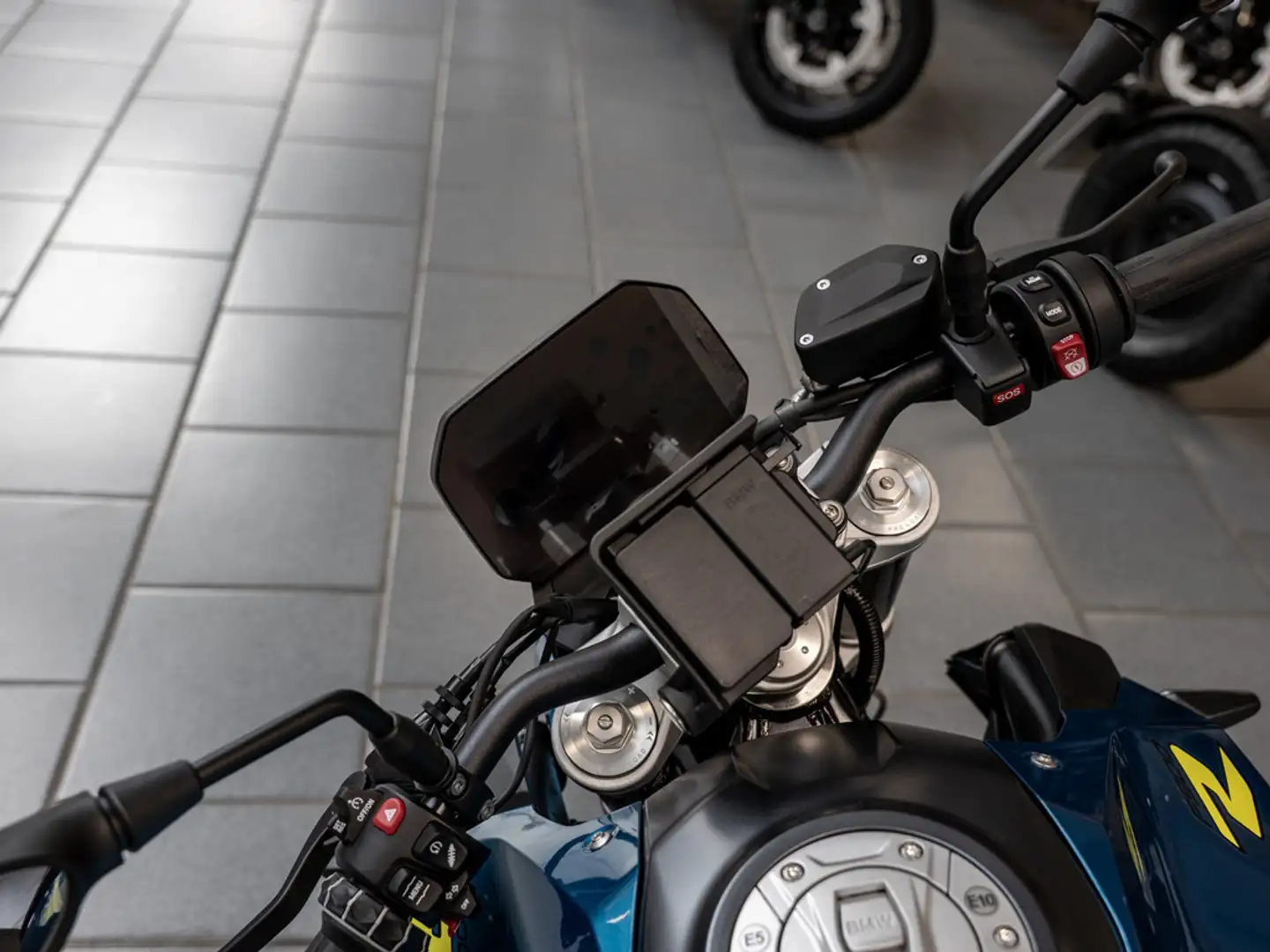 BMW F 900 R KOMFORT-P. DYNAMIC-P. GRIFFHEIZUNG Blau - 2