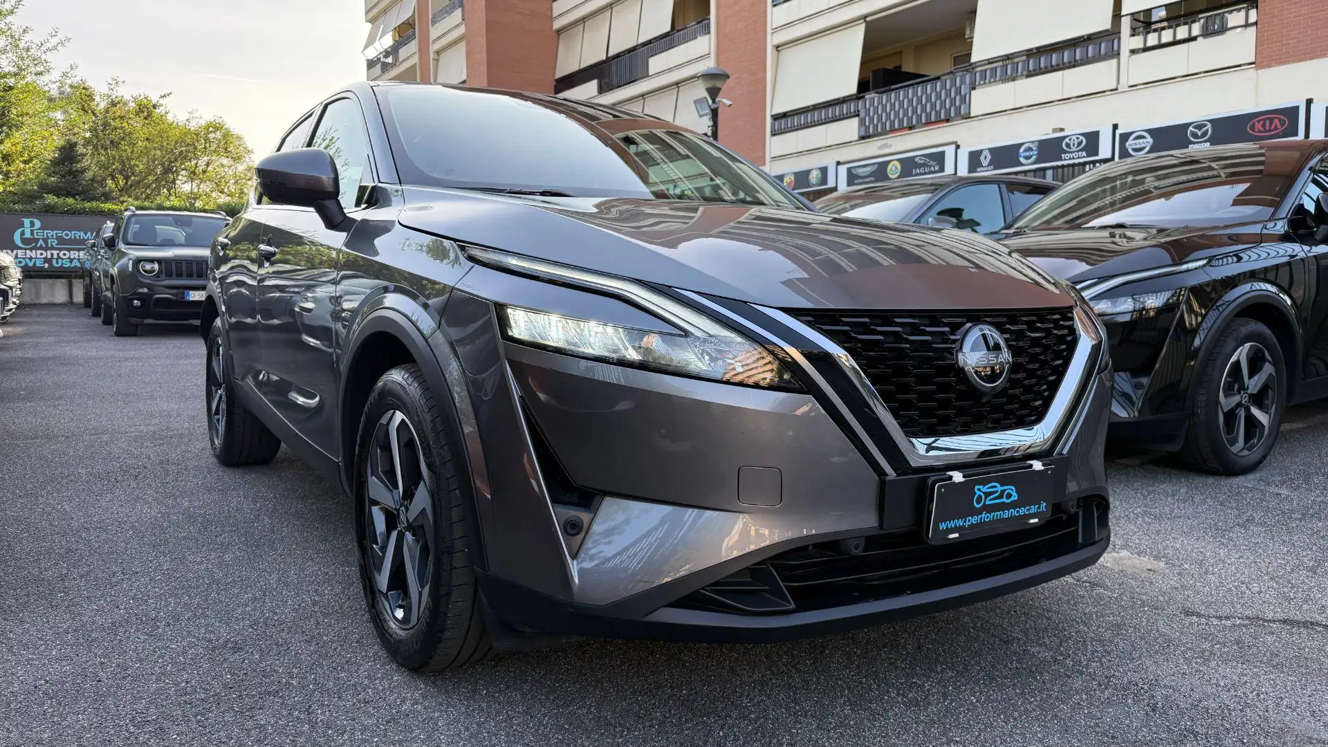 Nissan Qashqai 1.3MHEV 158CV X-TRONIC N-CONNECTA*24M.G.*CAM.360* Grau - 2