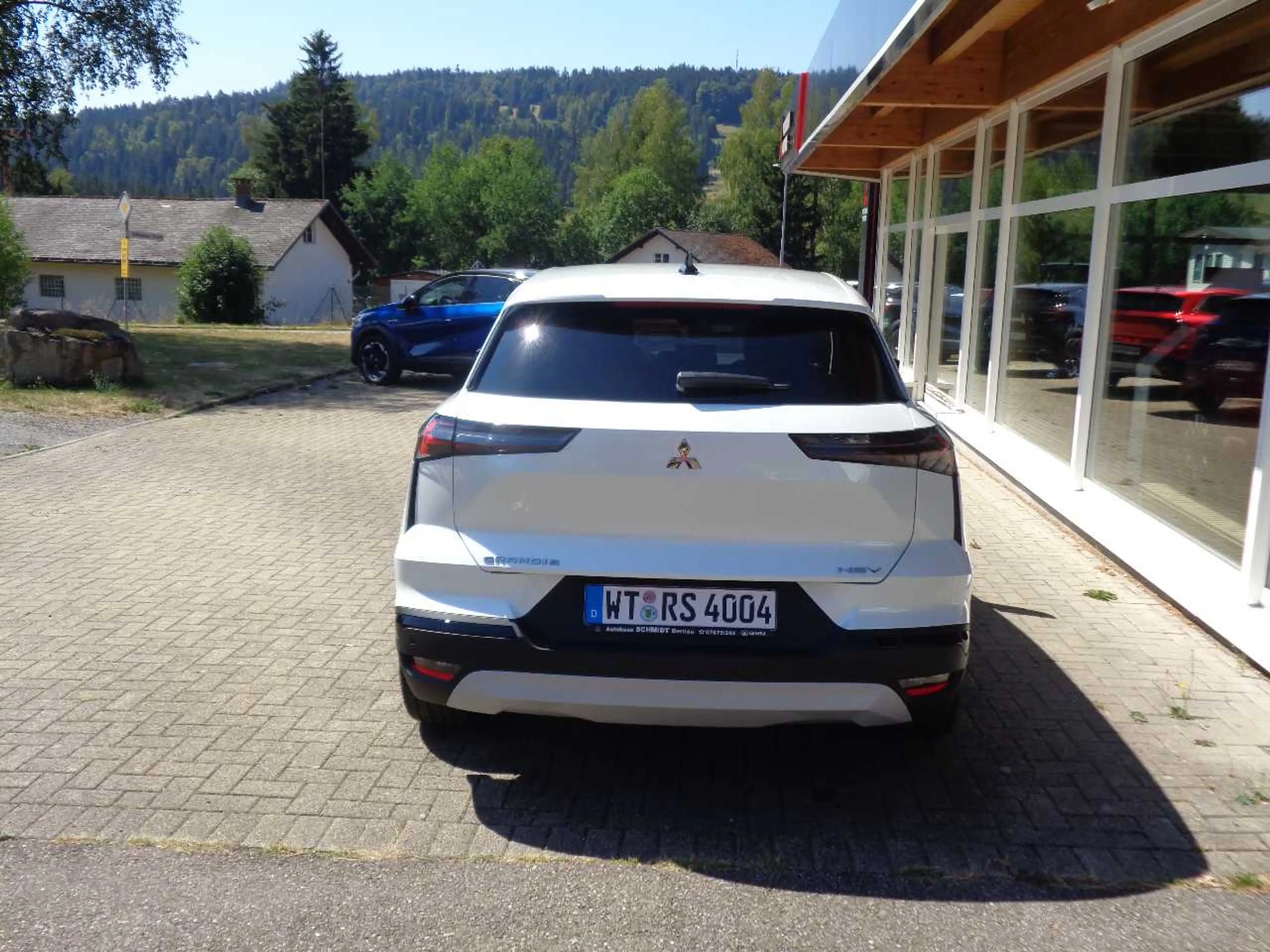 Mitsubishi Grandis Intro Edition 1.8 Hybrid — photo 4