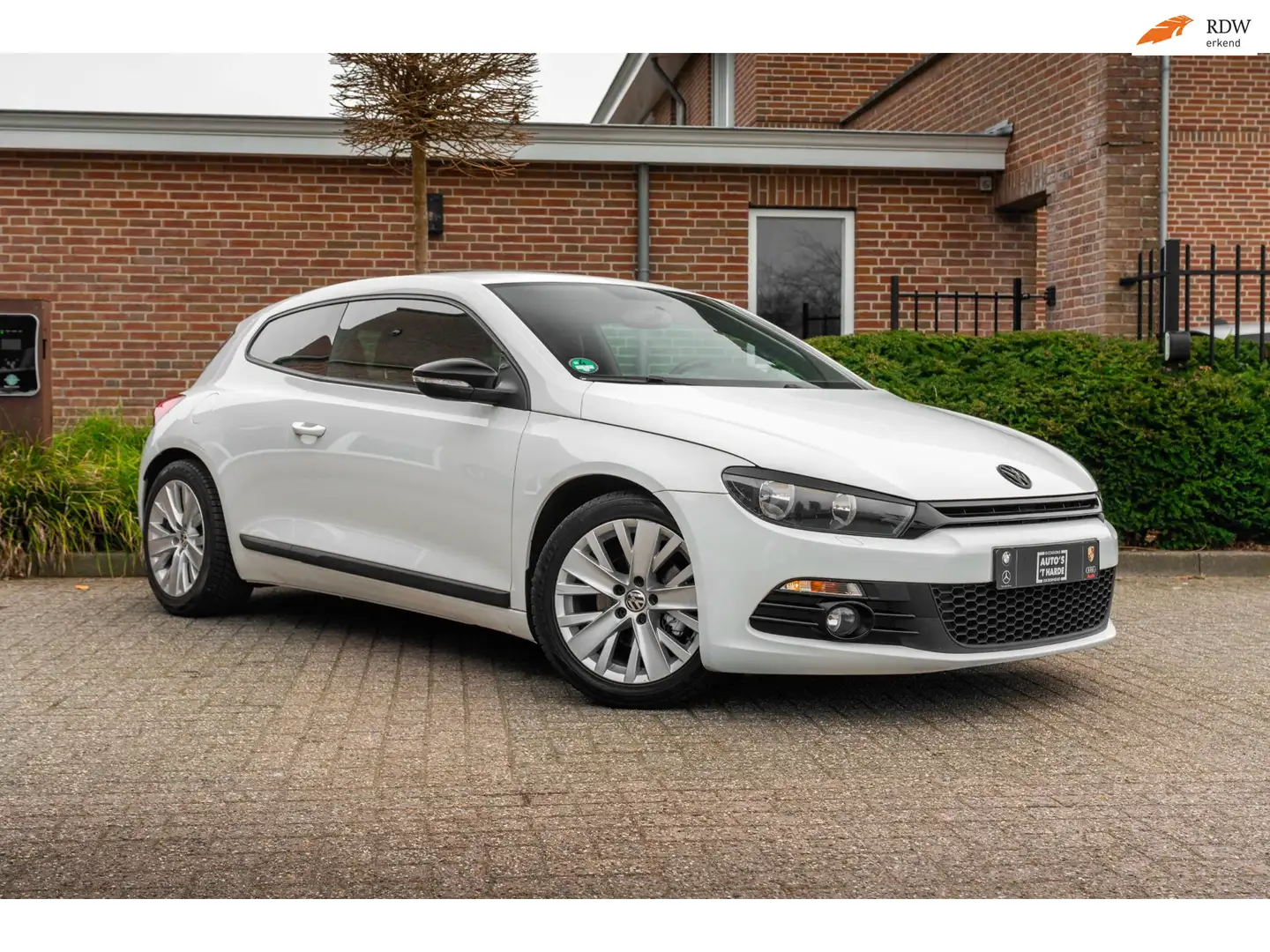 Volkswagen Scirocco 1.4 TSI 122 PK Clima Cruise Half/Leder Stoelverwar Weiß - 1