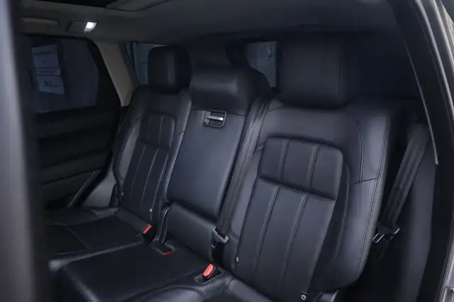 Land Rover Range Rover Sport view 4