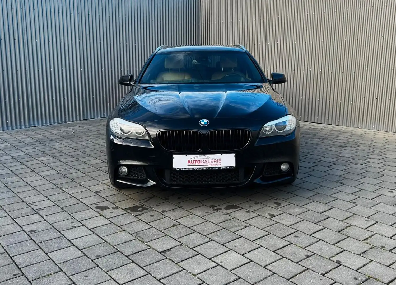 BMW 530 Baureihe 5 Touring 530d xDrive M Paket Zwart - 2