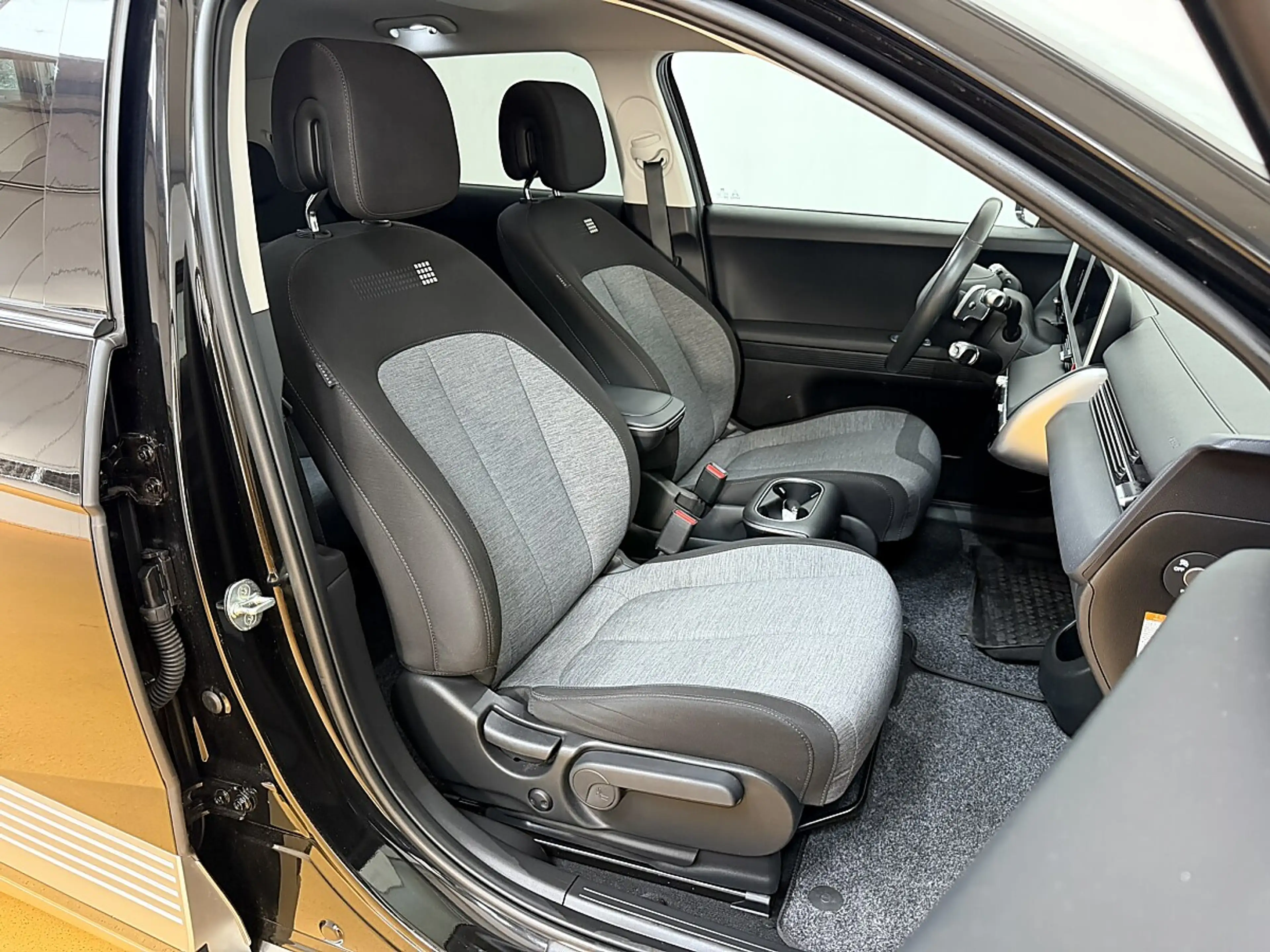 Hyundai IONIQ 5 Elektro Plus Line Elektro 4WD — photo 6
