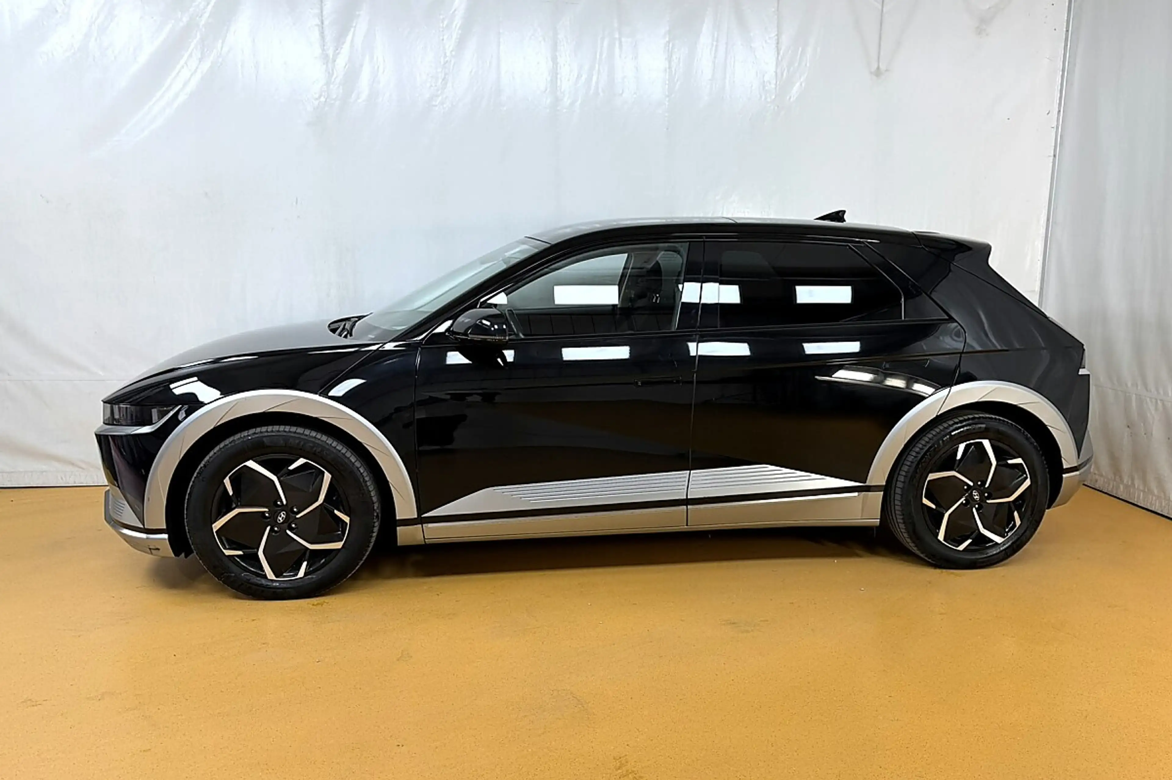 Hyundai IONIQ 5 Elektro Plus Line Elektro 4WD — photo 4