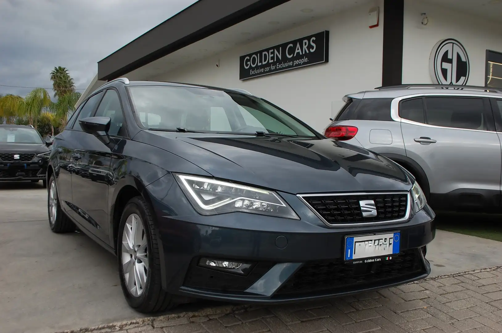 SEAT Leon ST 1.6 tdi Business 115CV S.W. DSG Uff Italy USB Grigio - 1