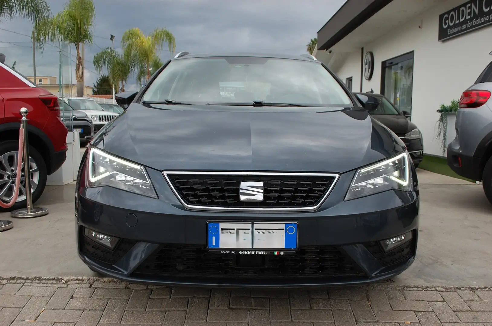 SEAT Leon ST 1.6 tdi Business 115CV S.W. DSG Uff Italy USB Grigio - 2