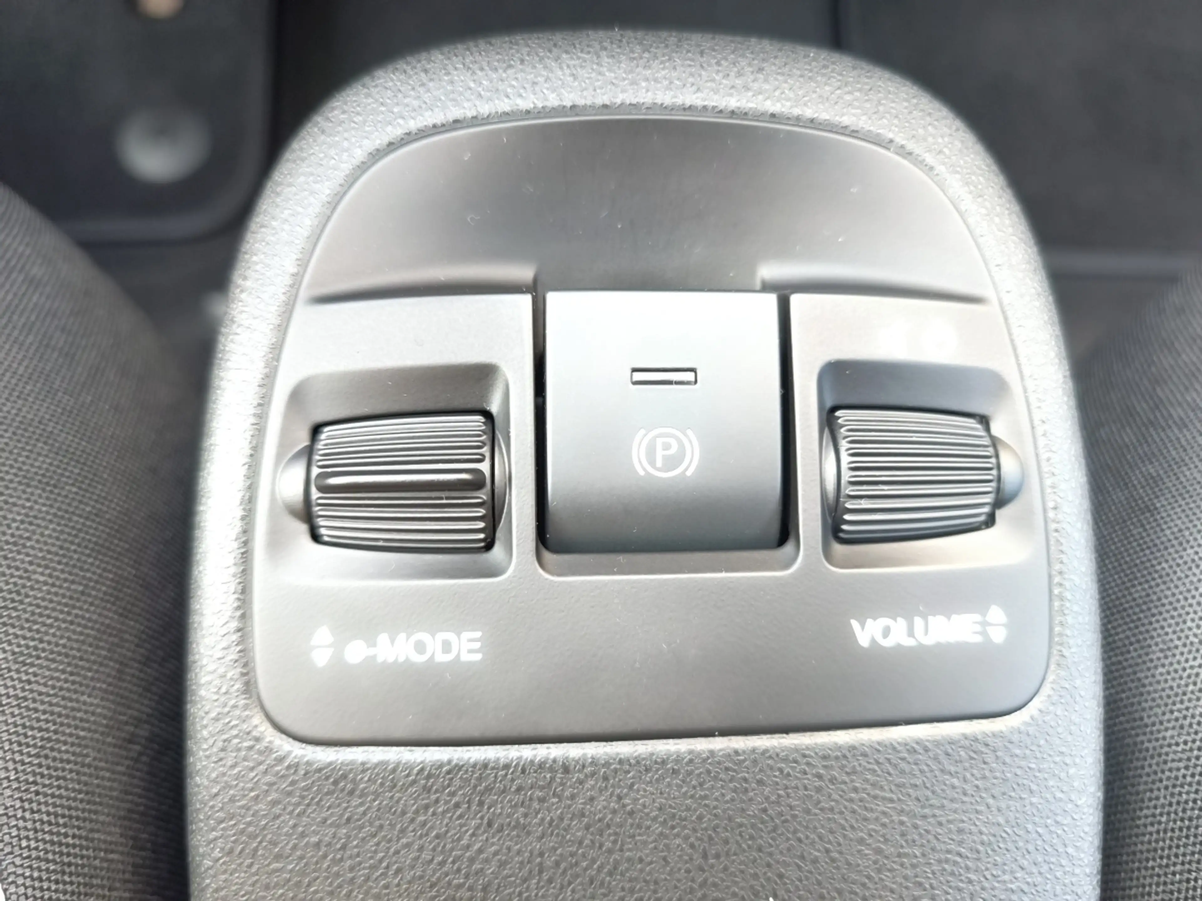 Fiat 500e Base 42kWh STYLE-PAKET*KLIMA*CARPLAY* — photo 13