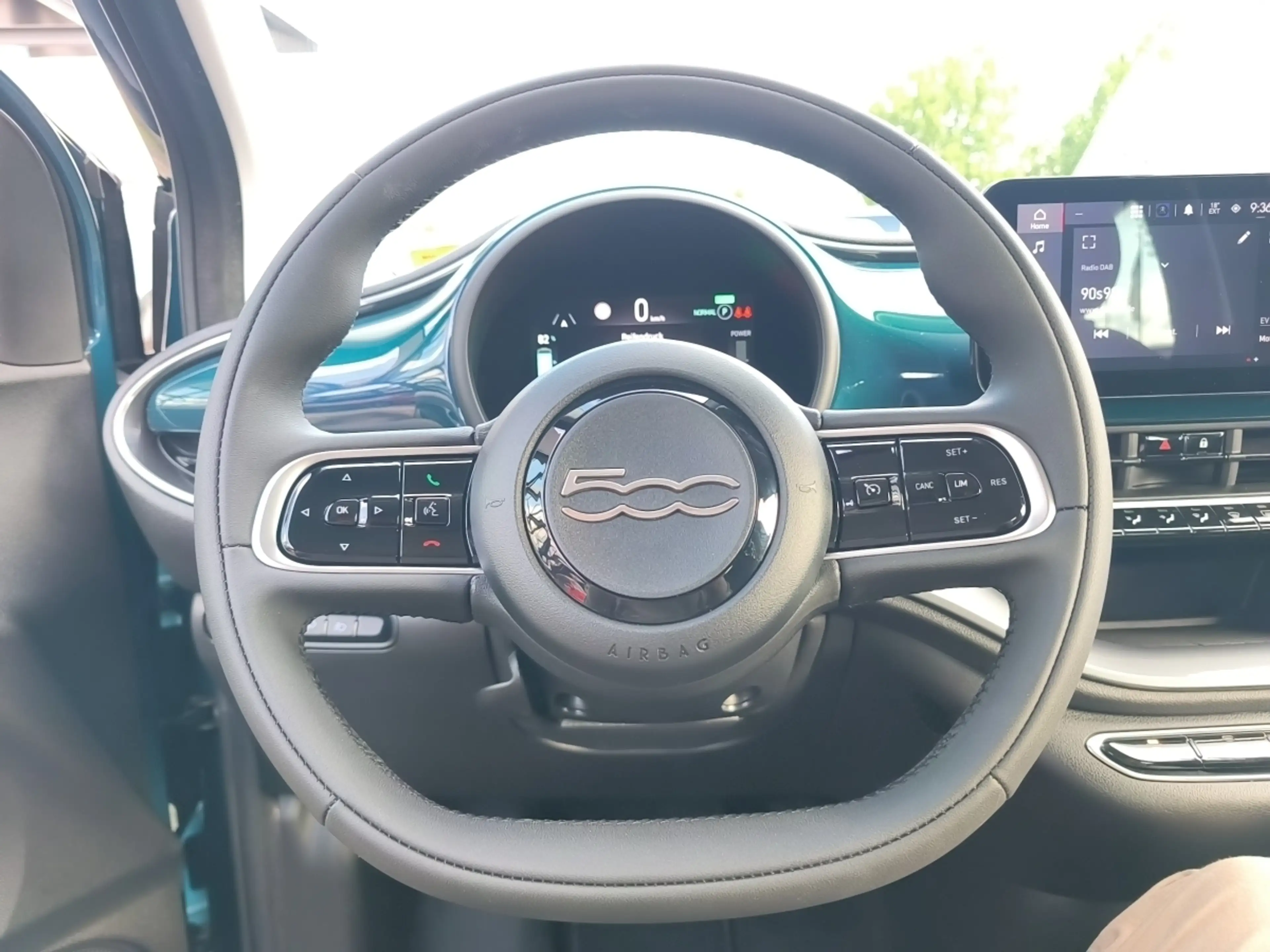 Fiat 500e Base 42kWh STYLE-PAKET*KLIMA*CARPLAY* — photo 10