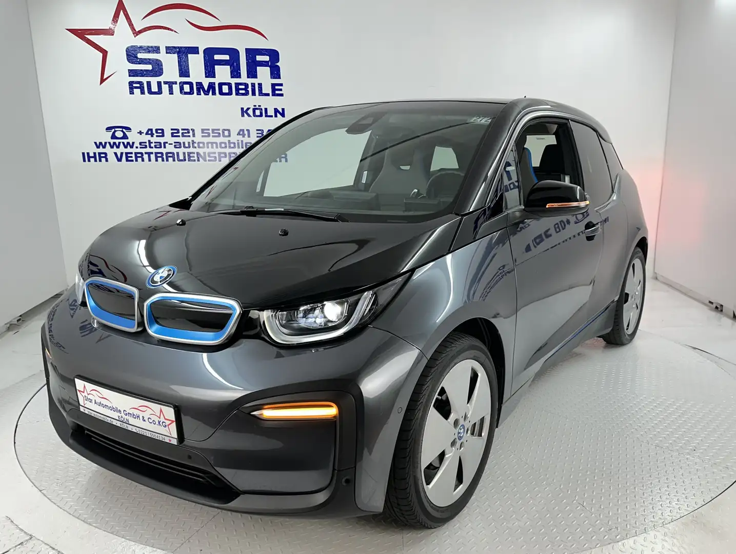 BMW i3 i3*125KW*NAVI PROF.*LED*Business*WLAN*Parkassist* Grijs - 2