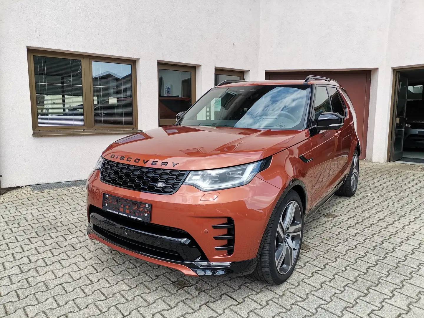 Land Rover Discovery P360 R-Dynamic HSE Naranja - 1