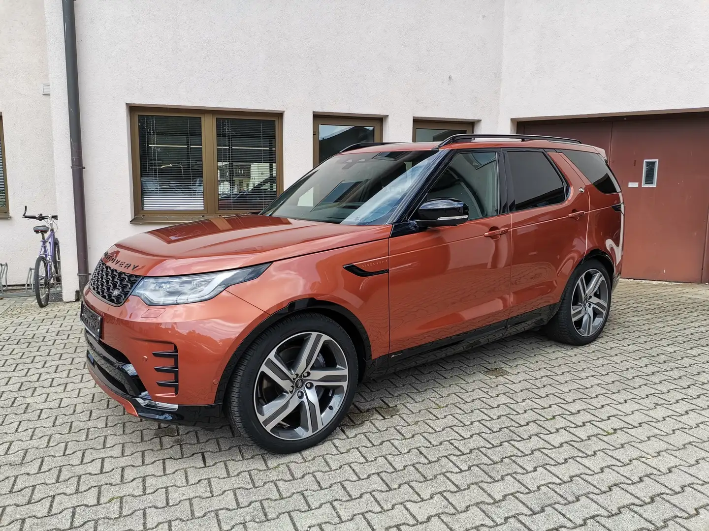 Land Rover Discovery P360 R-Dynamic HSE Naranja - 2