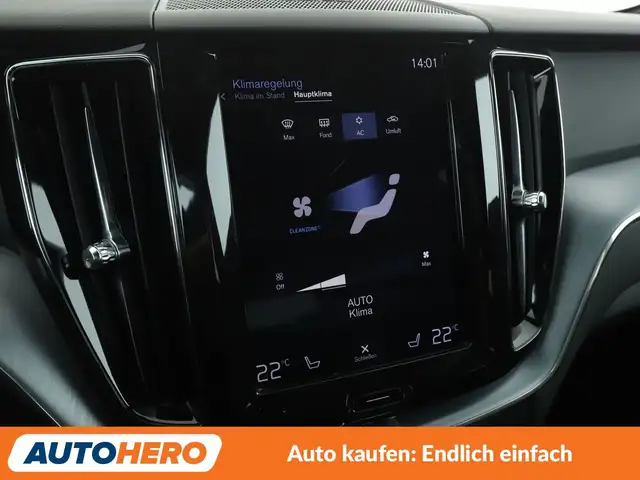 Volvo XC60 view 22