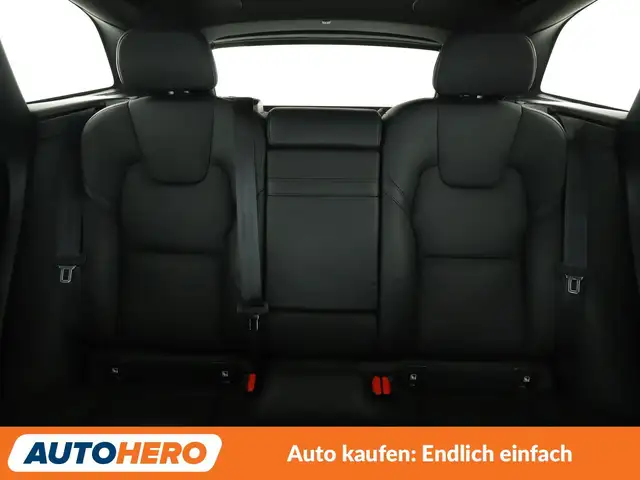 Volvo XC60 view 15