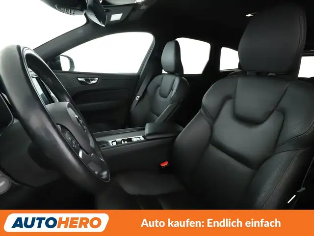 Volvo XC60 view 10