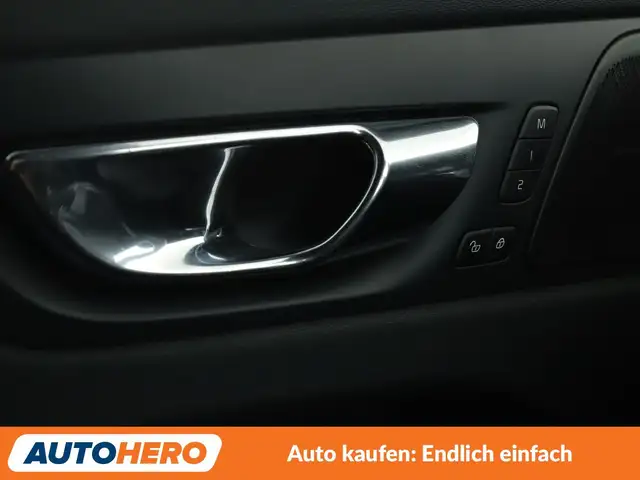 Volvo XC60 view 26