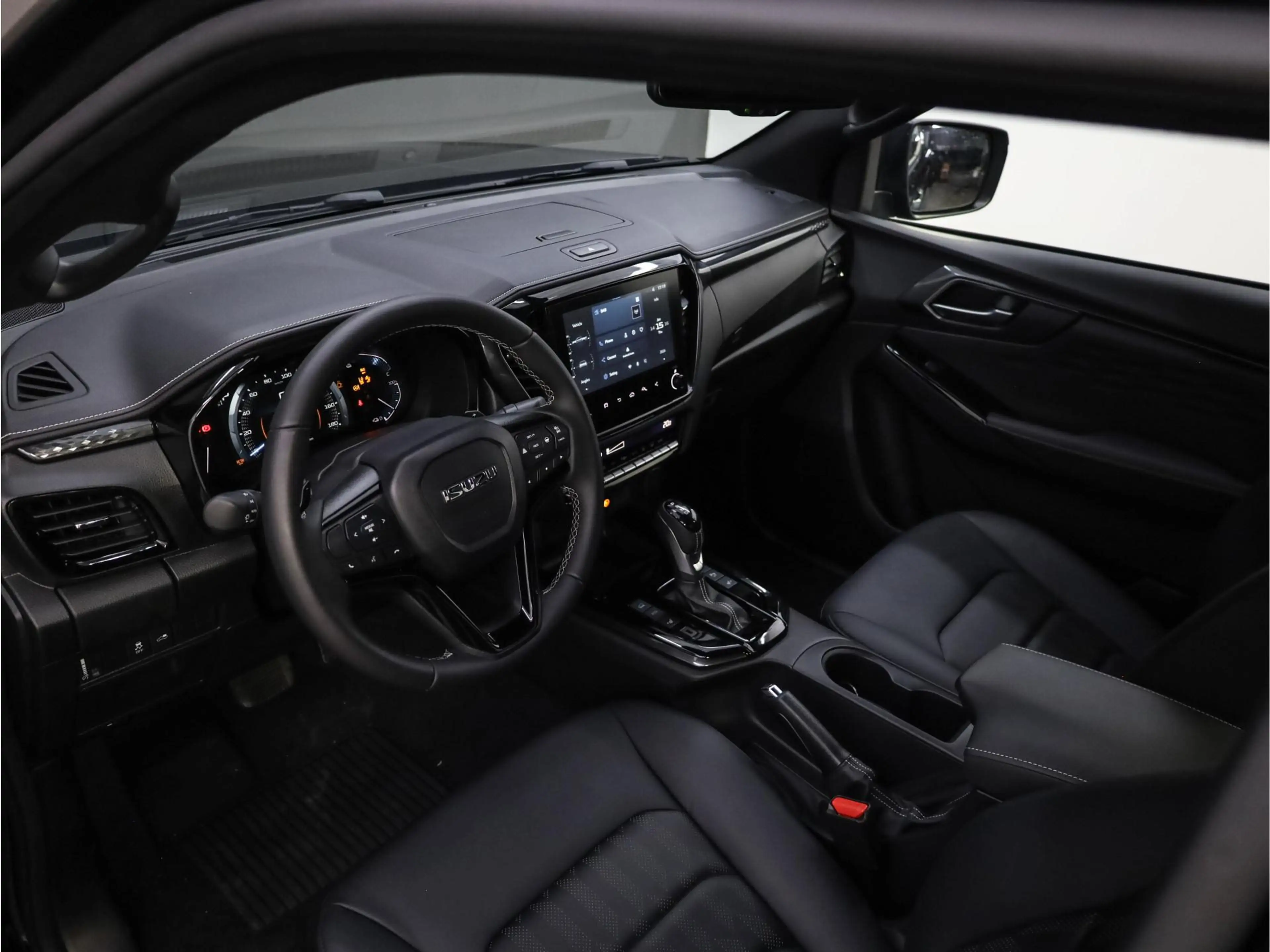 Isuzu D-Max EV EXTENDED CAB 4WD LSX AT — photo 7