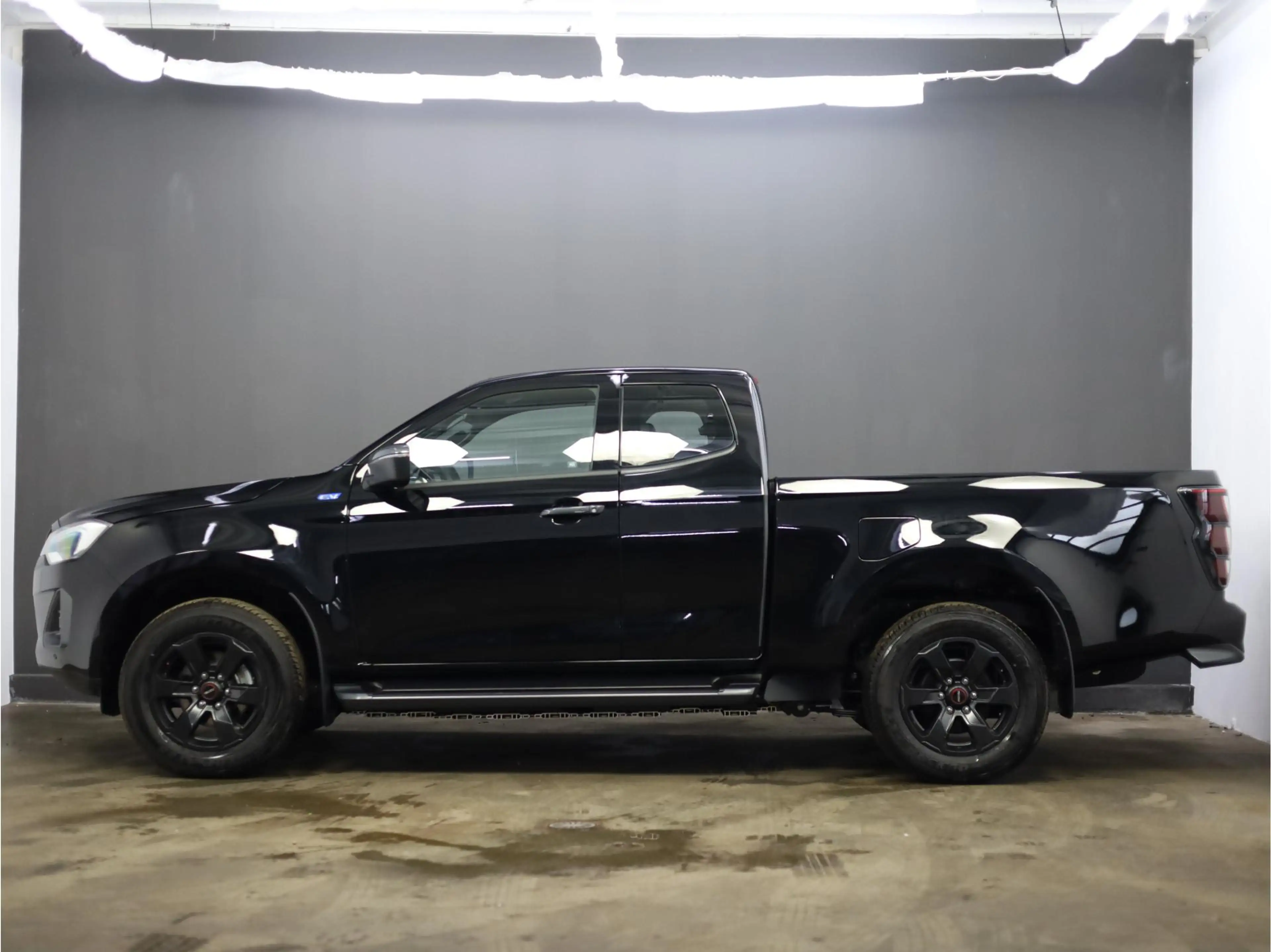 Isuzu D-Max EV EXTENDED CAB 4WD LSX AT — photo 5