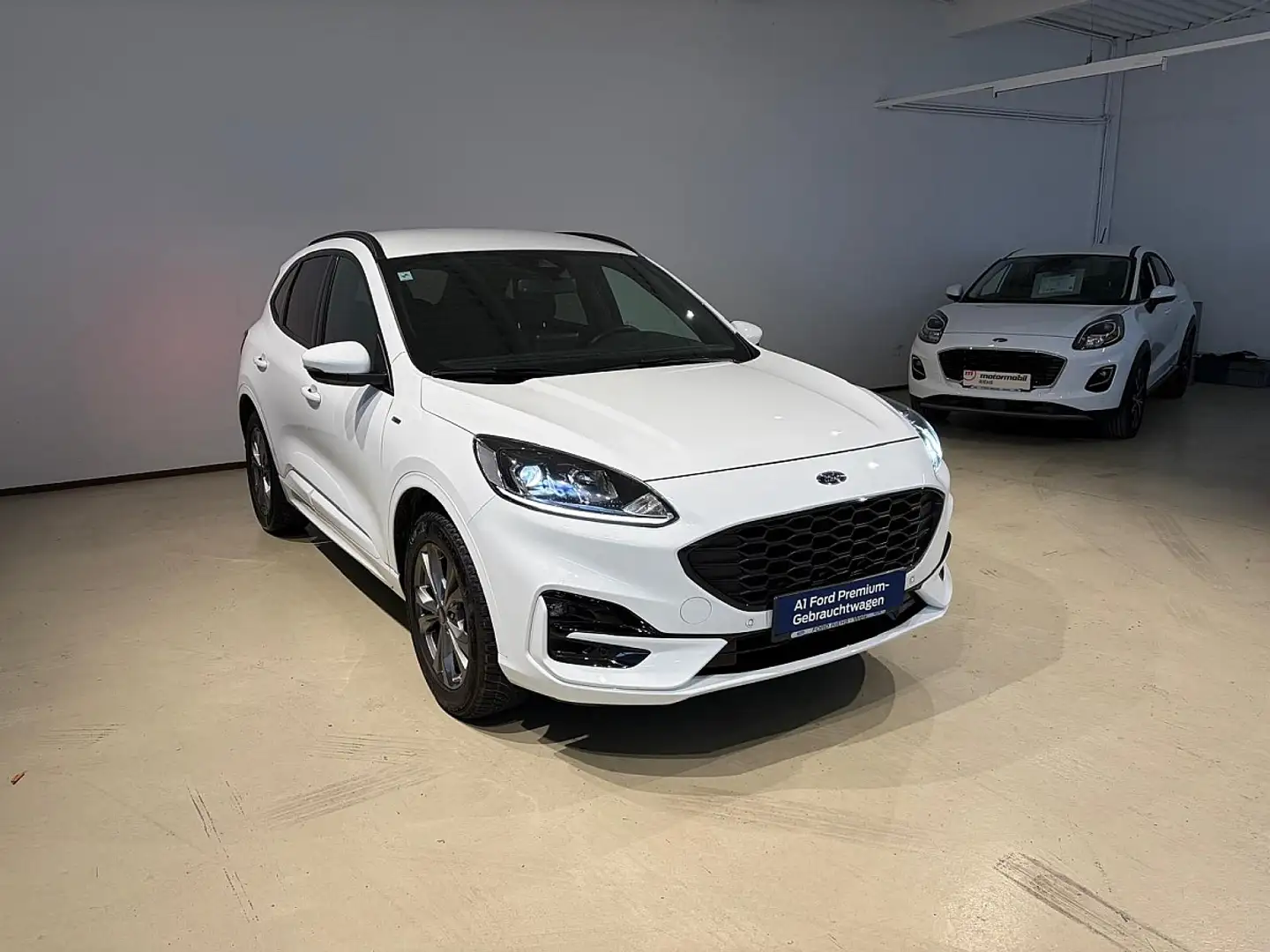 Ford Kuga 2,0 EcoBlue AWD ST-Line Aut. *Anhängerkupplung* Blanc - 1