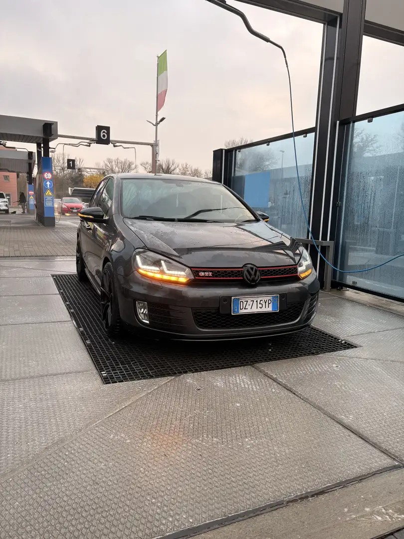Volkswagen Golf GTI 5p 2.0 tsi - 2