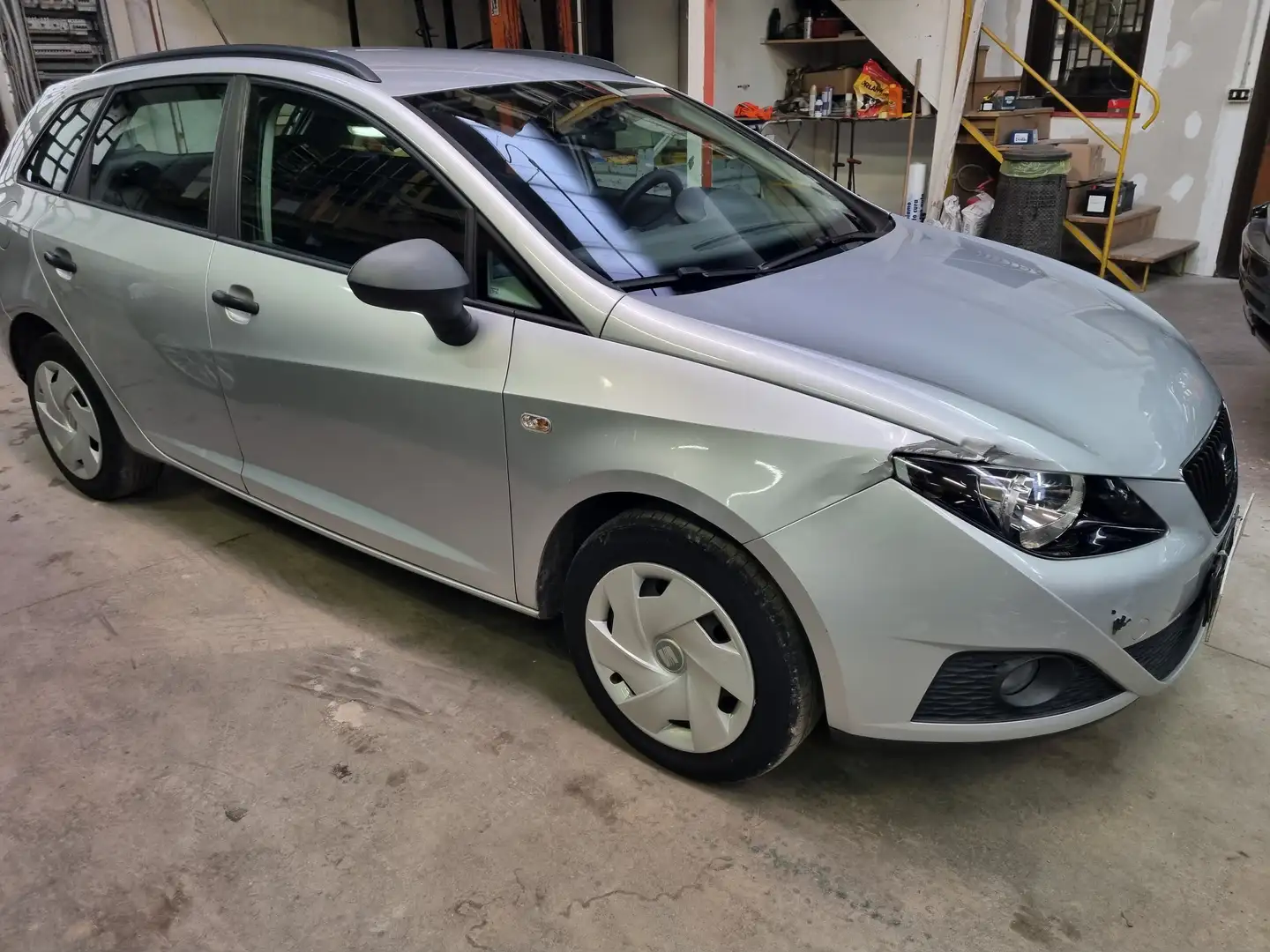 SEAT Ibiza ST 1.2 tdi cr Reference Argento - 2