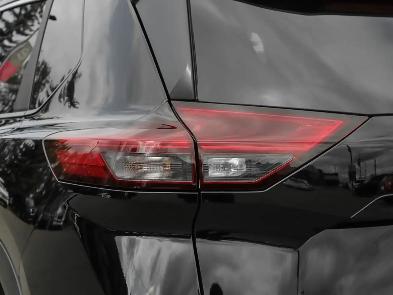 Nissan Rogue снимка Nissan Rogue